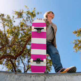 Skateboard Des bandes inégales en Magenta et Blanc