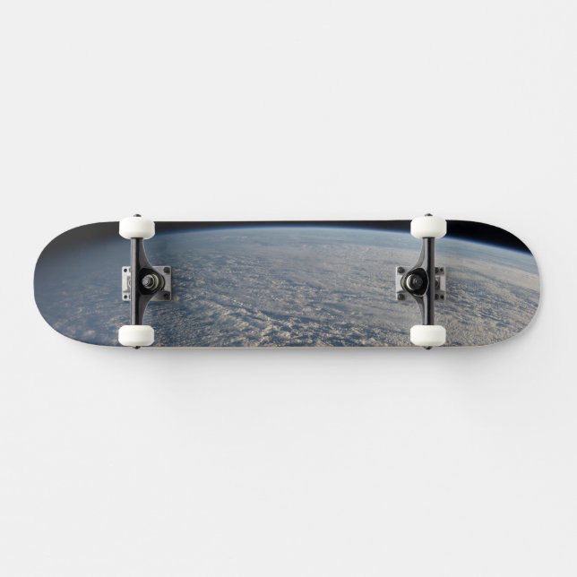 Skateboard Des Nuages Stratocumulus Surplombent L'Océan Pacif (Horz)
