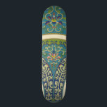 Skateboard Designs orientaux bleus avec facettes souriantes<br><div class="desc">De magnifiques motifs bleus orientaux et imprimés floraux composent cette pièce extraordinaire. Des visages souriants vous regardent depuis les dessins. Achetez une copie aujourd'hui !</div>