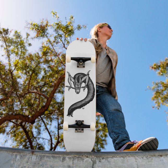 Skateboard Dragon en style tatouage (Extérieur 1)