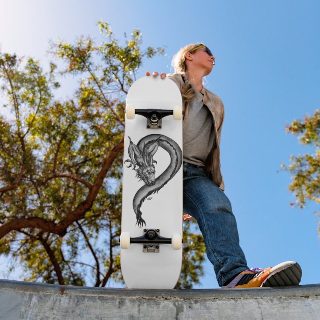Skateboard Dragon en style tatouage (Extérieur 1)