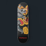 Skateboard Dragon Personnalisé<br><div class="desc">Carte de skateboard de dragon d'art asiatique audacieuse personnalisée avec votre nom dans un type sans serif rouge. Rouge gras orange et noir.</div>