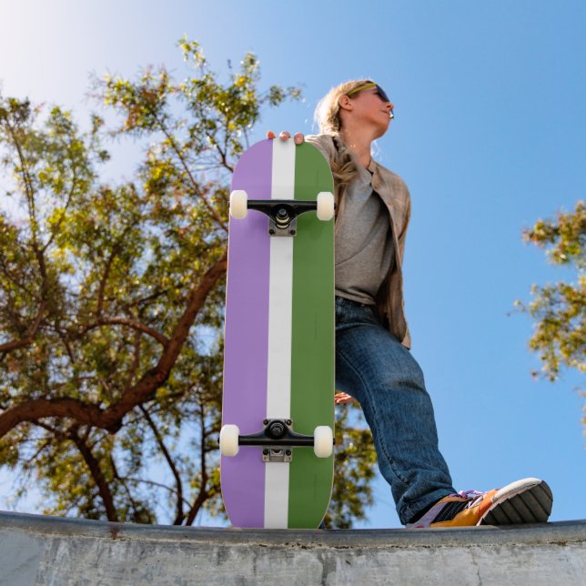 Skateboard Drapeau de fierté genderqueer de SlipperyJoe lavan (Extérieur 1)