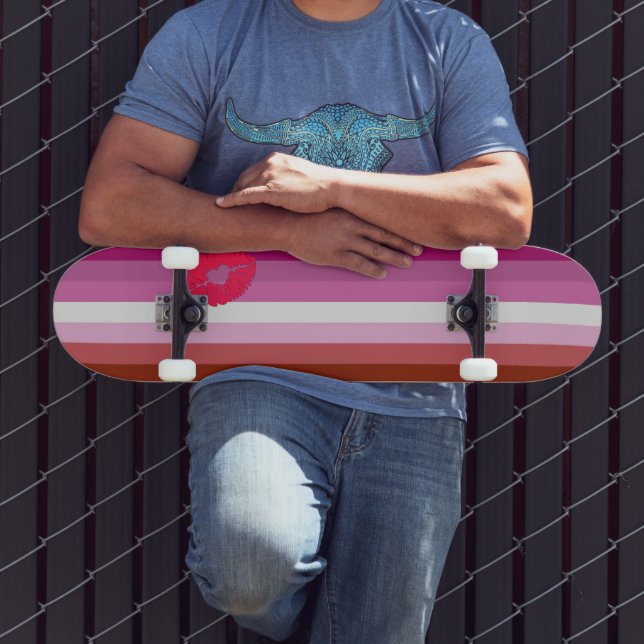 Skateboard Drapeau de fierté lesbienne au rouge à lèvres Slip (Extérieur 3)