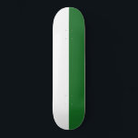 Skateboard Drapeau de Saxe (État allemand)<br><div class="desc">Cette conception est ornée du drapeau de la Saxe, qui est un état enclavé de l'Allemagne. La Saxe borde les Etats allemands du Brandebourg, de la Saxe-Anhalt, de la Thuringe et de la Bavière, ainsi que les pays de la Pologne et de la République tchèque. La capitale de la Saxe...</div>
