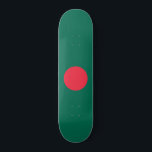 Skateboard Drapeau du Bangladesh (Bangladesh)<br><div class="desc">Ce dessin présente le drapeau national du Bangladesh (officiellement connu sous le nom de République populaire du Bangladesh), un pays d'Asie du Sud. Le Bangladesh est l'un des pays les plus densément peuplés au monde. Le Bangladesh partage des frontières terrestres avec l'Inde à l'ouest, au nord et à l'est, et...</div>