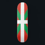 Skateboard Drapeau du Pays basque<br><div class="desc">Ce dessin est orné du drapeau du Pays basque, nom donné à la patrie du peuple basque. Le Pays basque est situé dans l'ouest des Pyrénées, à la frontière entre la France et l'Espagne et la côte du golfe de Gascogne. Euskal Herria est le plus ancien nom basque documenté de...</div>