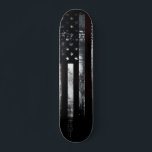 Skateboard Drapeau industriel américain Grunge<br><div class="desc">PARTAGE DUR POUR LA VIE, LA LIBERTÉ, ET LA POURSUITE DE DÉCHETS DE MALADIE AGRO avec ce pont à drapeau industriel, Grunge American!</div>