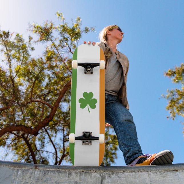 Skateboard Drapeau irlandais de la Saint Patrick avec Shamroc (Extérieur 1)