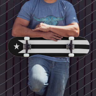 Skateboard Drapeau noir de Porto Rico