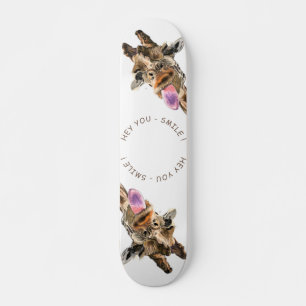 Skateboard Drôle Tongue Giraffe Out et Wink Jouant - Amusant 