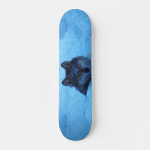 Skateboard du loup de bois de neige bleu