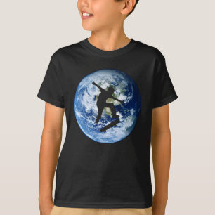 Skateboard Earth Silhouette   T-shirt Patineur