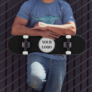 Skateboard Élégant, contemporain, poli et personnalisable.