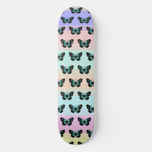 Skateboard Élégant Motif de papillon bleu et noir