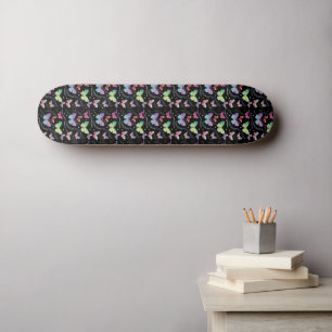 Skateboard Élégant Papillons violets et bleus brillants