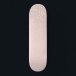 Skateboard Elégant Rose Gold Pink Parties scintillant Ombre<br><div class="desc">Ce design élégant et chic est parfait pour la femme branchée et élégante. Il présente une fausse parties scintillant rose rose et or rose et un dégradé de couleur sombre. C'est moderne, joli, simple et mignon ! ***REMARQUE IMPORTANTE DE CONCEPTION : Pour toute demande de conception personnalisée comme les demandes...</div>
