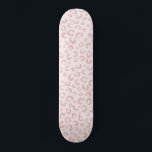 Skateboard Élégant Rose Parties scintillant d'or Leopard Post<br><div class="desc">Léopard aux parties scintillant d'or rose vif et rose, luxueux motif poster de animal de guépard, mêlant rose tendre et or rose brillant brillant design à la mode poster de animal, sur un arrière - plan rose vif et lumineux. Un glam, image girly à la mode, avec l'or rose et...</div>