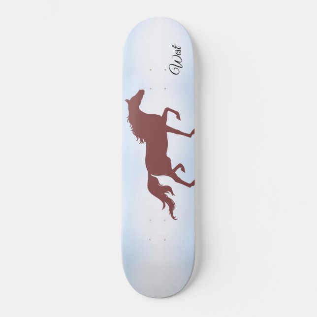 Skateboard Elégante silhouette de cheval brun sur bleu ciel (Recto)
