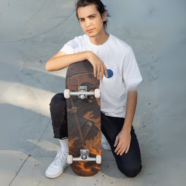 Skateboard Faucheuse en feu (Grim Reaper on Fire Skateboard)