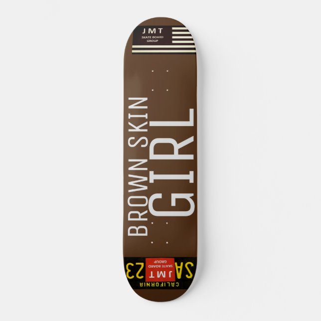 Skateboard FILLE À LA PEAU BRUNE Planche à roulettes (Recto)