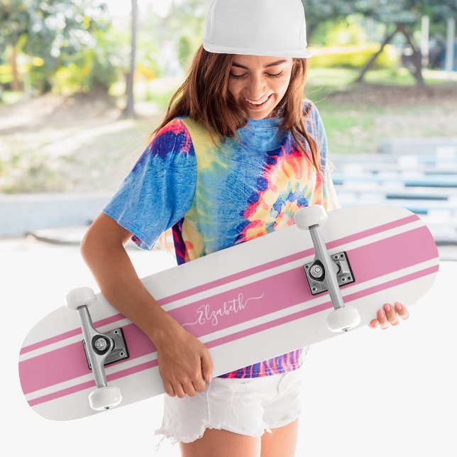 Skateboard Fille Cool Rose Blanc Grilles De Course Monogrammé (Girly Cool Pink White Racing Stripes Monogrammed Skateboard)