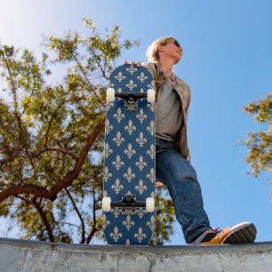 Skateboard Fleur de Lis Motif, Royal French, Crème sur Blue