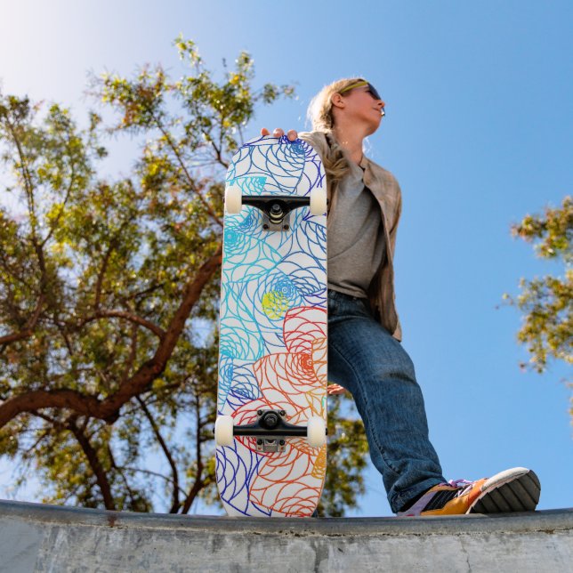 Skateboard Floral rouge et bleu coloré (Extérieur 1)