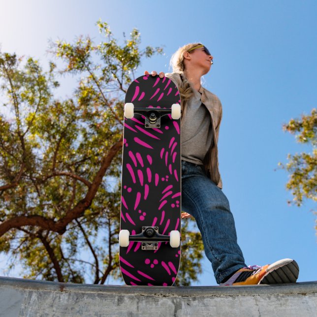 Skateboard Flux en Magenta et noir (Extérieur 1)