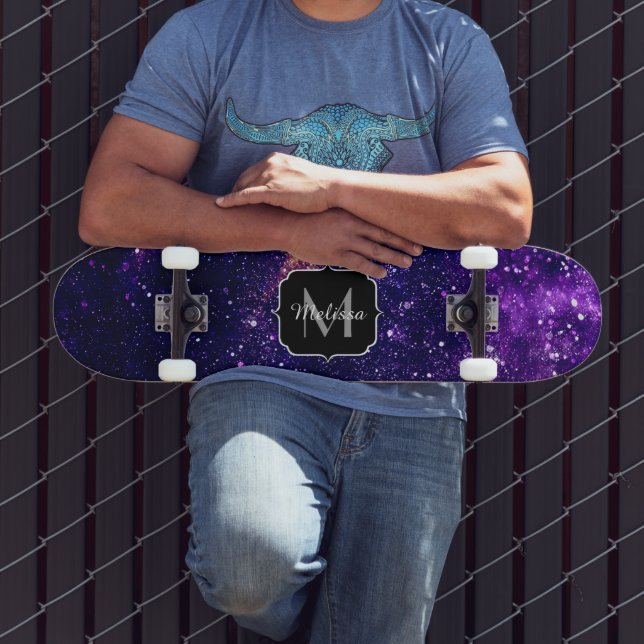 Skateboard Galaxie abstraite violet ultra violet Monogramme (Extérieur 3)