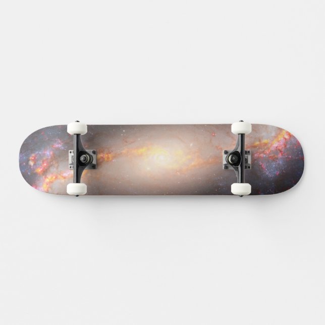 Skateboard Galaxie Spirale Ngc 1300. (Horz)
