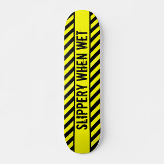Skateboard glissant lorsqu'il est humide