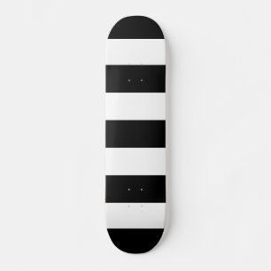 Skateboard Gras De Grandes Bandes Blancs Et Noires Horizontal