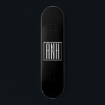Skateboard Gras Moderne 3 Initiales Monogramme | Blanc sur no<br><div class="desc">Classique,  audacieux et moderne.</div>