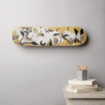 Skateboard Grues d'horloges japonaises Vintage Bird Rich Clas<br><div class="desc">Cette image est basée sur le troupeau japonais de grues (18ème siècle) peinture vintage par Ishida Yutei. Image du domaine public de l'Institut d'Art de Minneapolis.</div>
