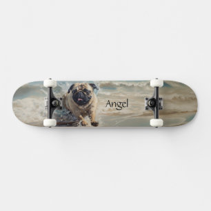 Skateboard Happy Pug à la Plage personnalisable