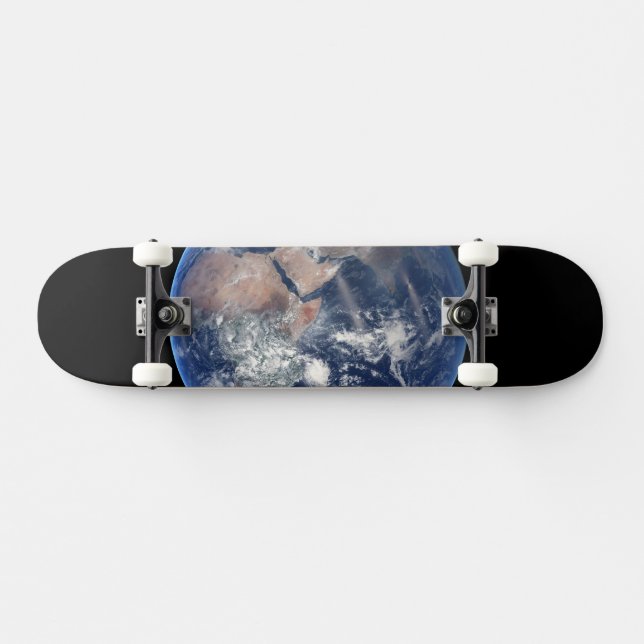 Skateboard Hémisphère Est Sur La Planète Terre. (Horz)