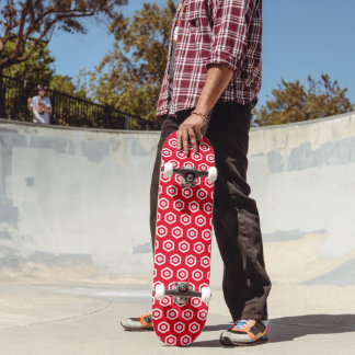 Skateboard - Hexagones blancs sur Red