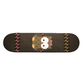 Skateboard Hibou mignon de bébé avec l'arc rose