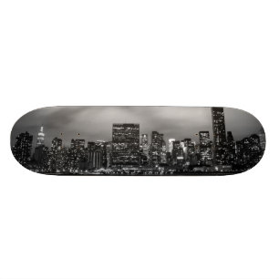 Skateboard Horizon de Manhattan la nuit