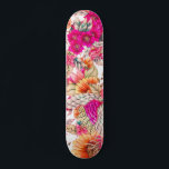 Skateboard Illustration florale vintage à main rose<br><div class="desc">motif d'illustration florale vintage et rose vif à la main.</div>