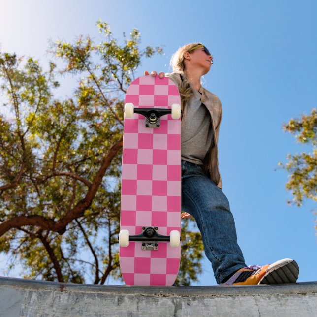 Skateboard Imprimé à carreaux rose (Extérieur 1)