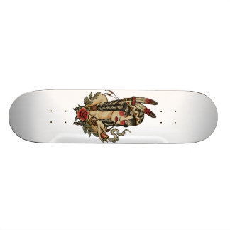 Skateboard Jeune femme de natif américain