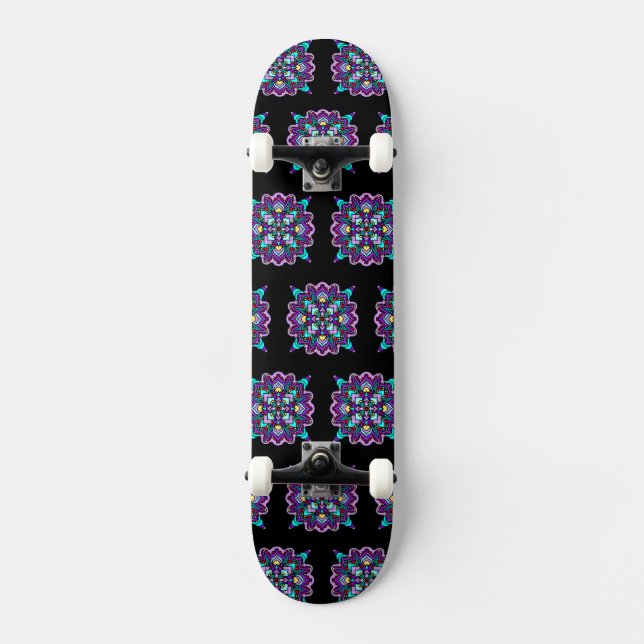 Skateboard Jolie couleur violet Mandala Mystique (Recto)