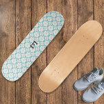 Skateboard Jolies Fleurs blanches Monogrammées Motivées Flora<br><div class="desc">Créez une floraison florale avec ce joli skateboard à motifs. Avec un design frais et léger de fleurs blanches sur un arrière - plan bleu pastel, le skateboard a un look rétro sur le thème de la nature. Personnalisez la carte avec votre initiale comme un monogramme, pour une touche de...</div>