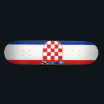 Skateboard La Croatie, Croatie<br><div class="desc">La Croatie, Croatie. Perfectionnez pour n'importe qui qui aime la Croatie. Nous avons d'autres drapeaux de la Croatie et drapeaux de la Croatie, symboles de la Croatie et manteau de la Croatie des bras. Son une grande manière de montrer votre fierté de la Croatie. Les meilleurs drapeaux de la Croatie,...</div>