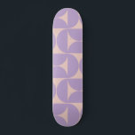 Skateboard Lavande Motif moderne du milieu du siècle<br><div class="desc">Retro Motif moderne du milieu du siècle - Formes géométriques Abstraites - Motif minimaliste en lavande / violet / lilas et beige.</div>