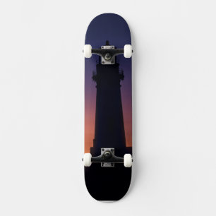 Skateboard Le ballon solaire descend sur l'horizon coloré