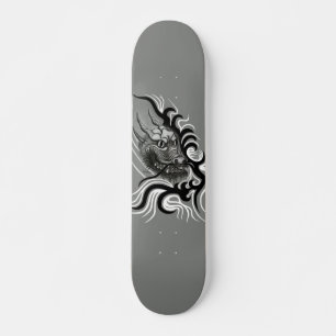Skateboard Le dragon chinois à la toiture de tatouage