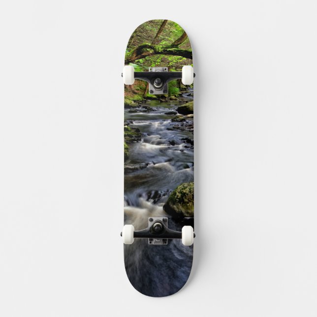 Skateboard Le ruisseau traverse la forêt (Recto)